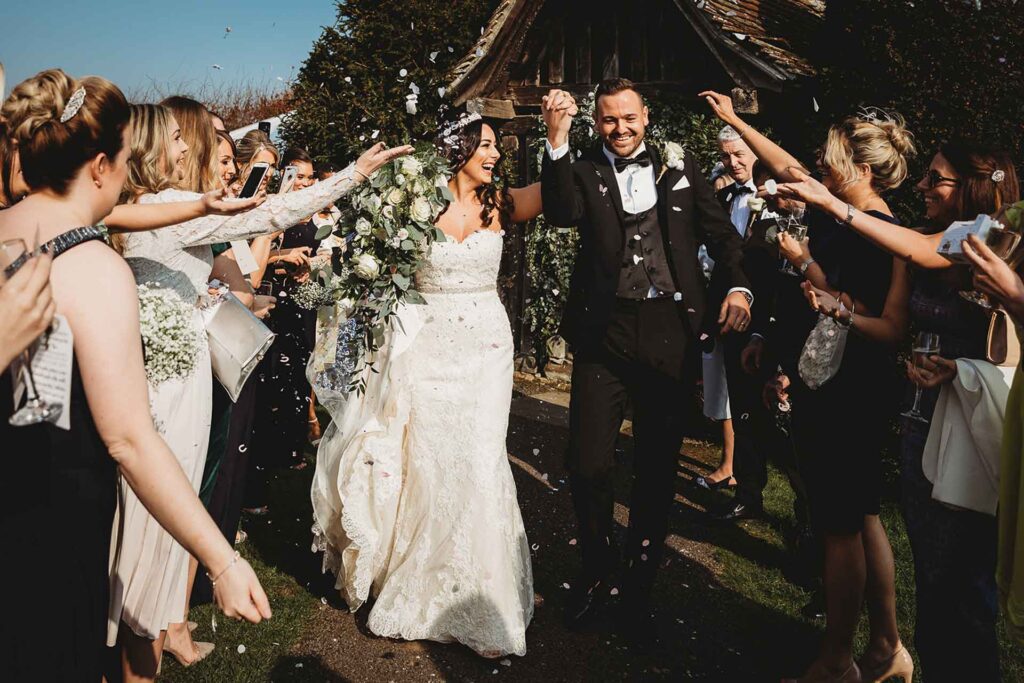 The oakframed Porch the perfect spot for a confetti shot